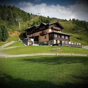 https://chalet-dei-rododendri.it-lombardy.com